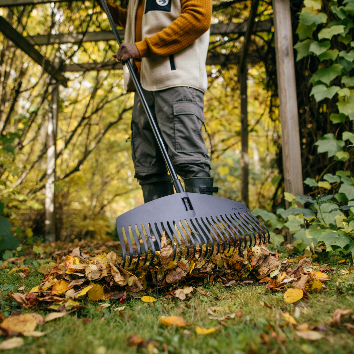 Robots Rake Leaf Solid™ Leaf rake L - შენი თავგადასავალი იწყება აქ!